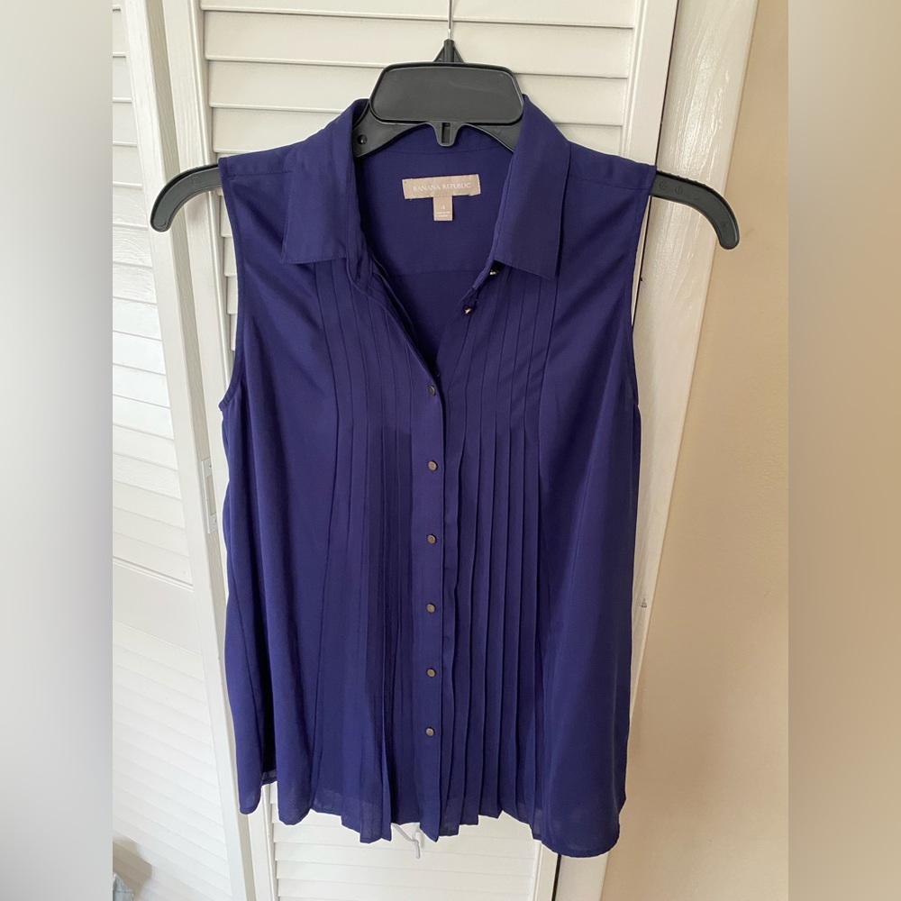 Banana Republic button up tank top.